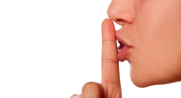 Nous avons appris à rester silencieux et immobile..