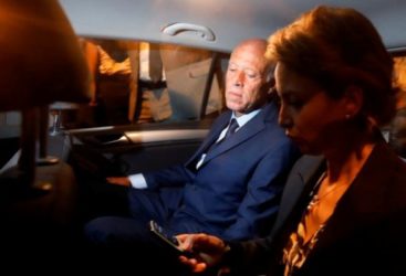 هل يخاف رئيس الجمهورية ركوب الطائرة ؟