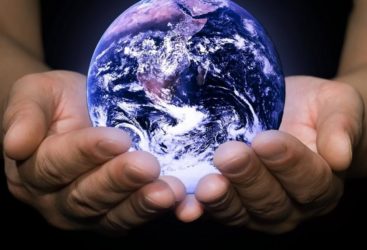 L'HUMANITÉ ÉBRANLÉE ET LA SOCIÉTÉ EFFONDRÉE PAR UN PETIT "MACHIN"