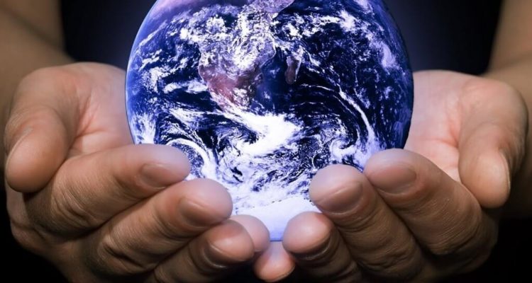 L'HUMANITÉ ÉBRANLÉE ET LA SOCIÉTÉ EFFONDRÉE PAR UN PETIT "MACHIN"