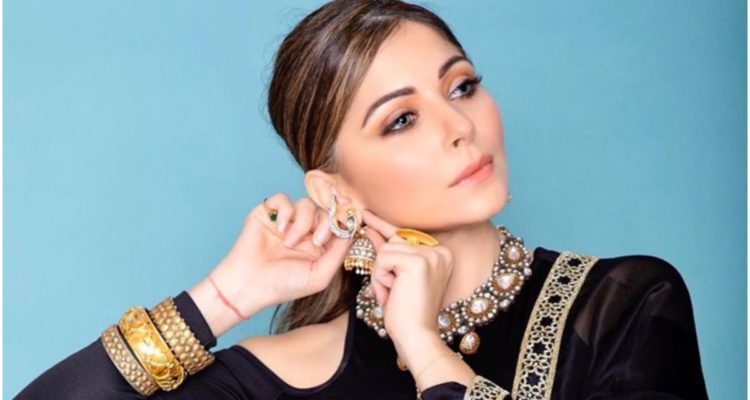 #Coronavirus : Une chanteuse indienne testée positive fait polémique