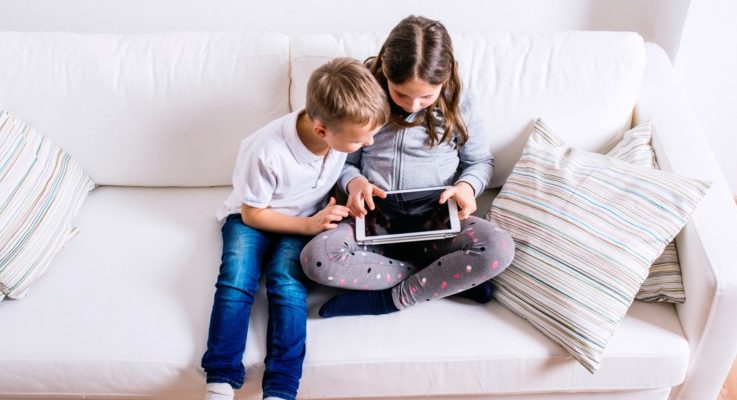 Coronavirus, arrêt de l’école, confinement et  couvre feu … Comment en parler à nos enfants ?