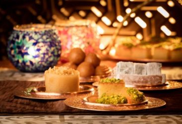 تناول الحلوى بعد الإفطار مباشرة يصيبك بالتلبك المعوى