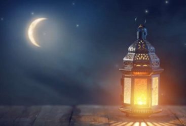 ثلاث دول عربية أعلنت  السبت  بدء شهر رمضان 2020