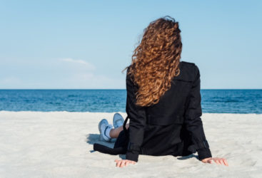 Prouvé scientifiquement : Observer la mer vous rend heureux