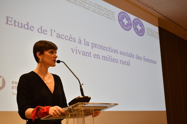 Une nouvelle étude présente une analyse de la situation et des recommandations pour la protection sociale des femmes en milieu rural