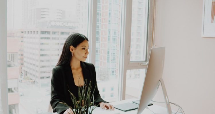 Les femmes de plus en plus nombreuses à la tête des entreprises dans le monde