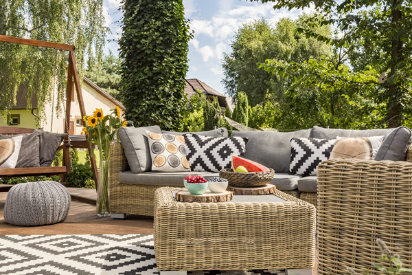 Terrasse 2021 : les tendances déco à suivre pour l’extérieur