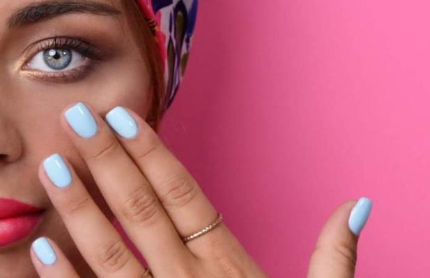 Couleur manucure été : accent sur les tons vifs!!