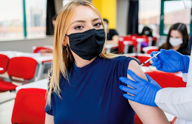 يوم الأحد 29 أوت : تلقيح الفئة العمرية ما بين 15 و17 سنة