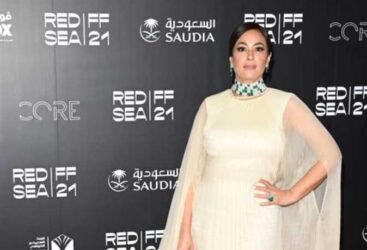 هند صبري تبدأ تقييم الأفلام الروائية الطويلة بمهرجان البحر الأحمر السينمائي