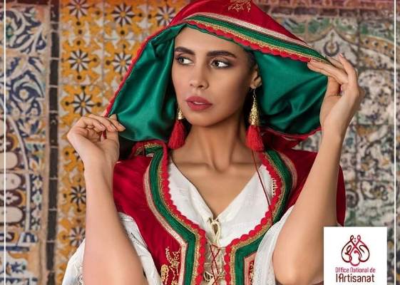 الاحتفال بأيام الصناعات التقليدية واللباس الوطني