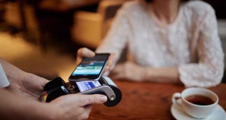 Lancement de la première solution de paiement mobile en Tunisie