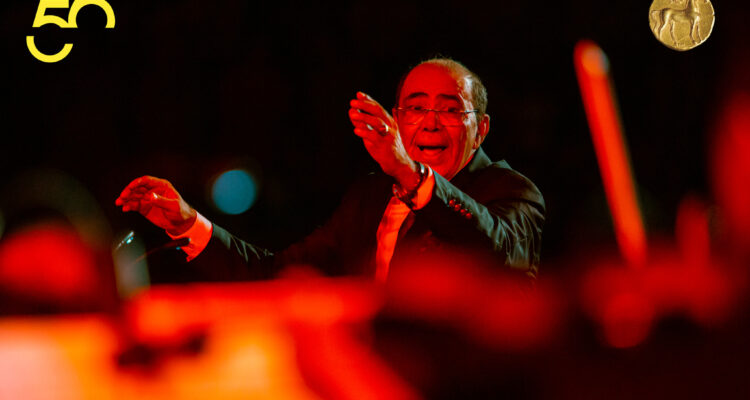  » أنغام في الذاكرة » لعبد الرحمان العيادي: مهرجان قرطاج يعيد مجد الأغنية التونسية