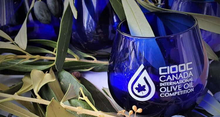 L’huile d’olive tunsienne conditionnée remporte 47 médailles au concours international « London International Olive Oil Compétitions LIOOC 2022 »