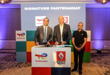 TotalEnergies Marketing Tunisie & Renault Trucks signent un contrat de partenariat.