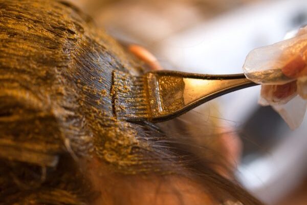  Coloration au henné, la coloration végétale naturelle à adopter de suite!
