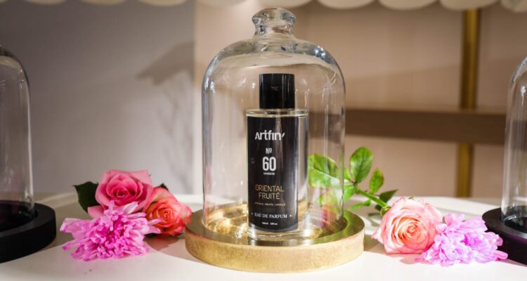 La marque de parfumerie Artfin fête son premier anniversaire.