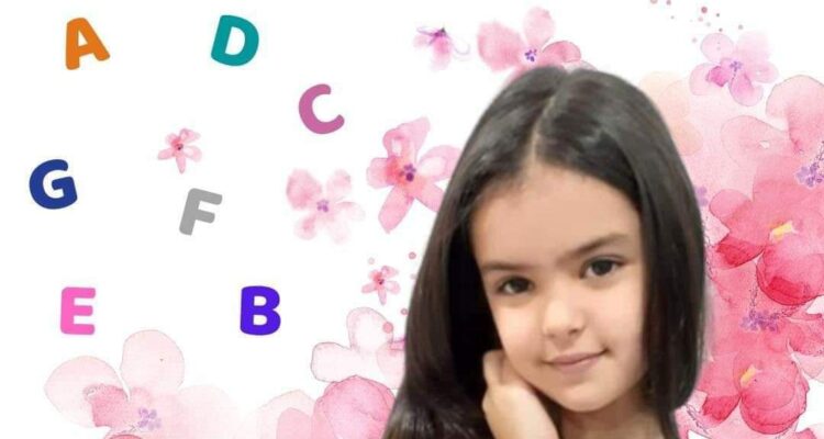 Une petite fille algérienne crée le buzz avec ses vidéos éducatives d&rsquo;anglais.