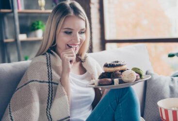 لماذا يزداد وزنك في الشتاء وكيف تتجنب ذلك.