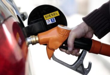 Sur instructions de Dbiba: 30 mille tonnes de carburants sont arrivés en Tunisie.
