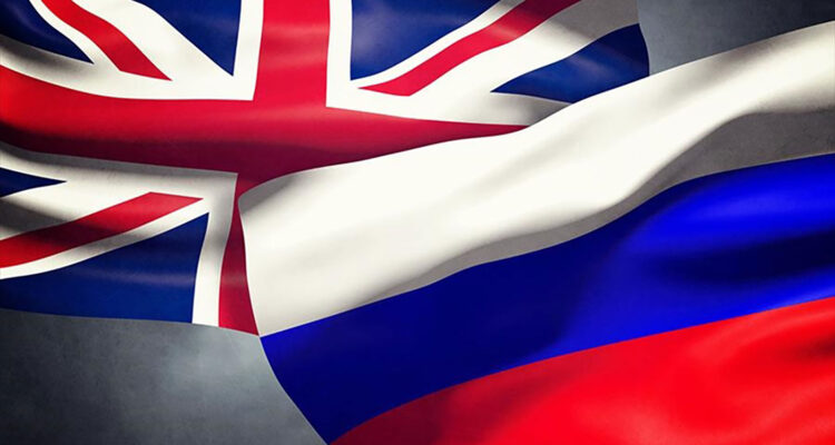 La Grande-Bretagne impose des sanctions aux responsables russes.