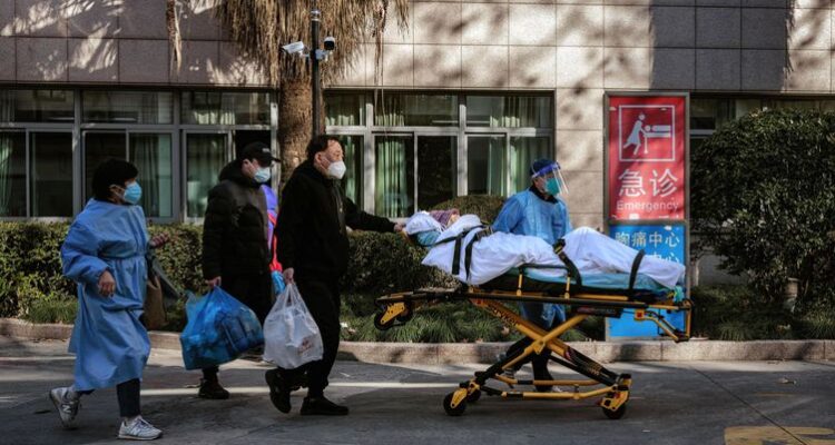 La Chine confrontée à une vague de contaminations au Covid-19 sans précédent.