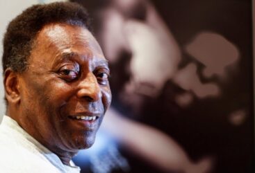 Pelé fait ses adieux à ses filles.