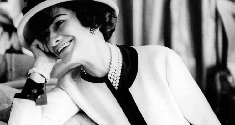 COCO CHANEL: la couturière libératrice.