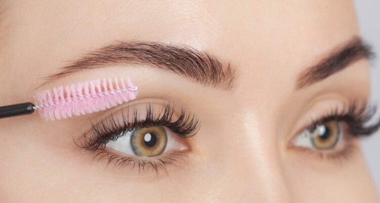 Sérum pour les cils: est-ce vraiment utile ? 