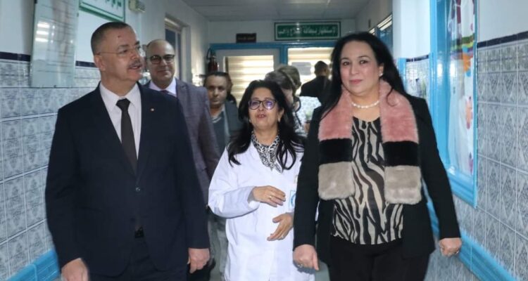 À l&rsquo;occasion de la Journée Internationale du Cancer de l&rsquo;Enfant : La Ministre de l&rsquo;Enfance et le Ministre de la Santé rendent visite aux enfants atteints de cancer à l&rsquo;Hôpital des Enfants de Bab Saadoun.