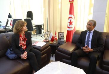Le ministre de la Jeunesse et des Sports, reçoit l&rsquo;ambassadeur de Bologne en Tunisie.