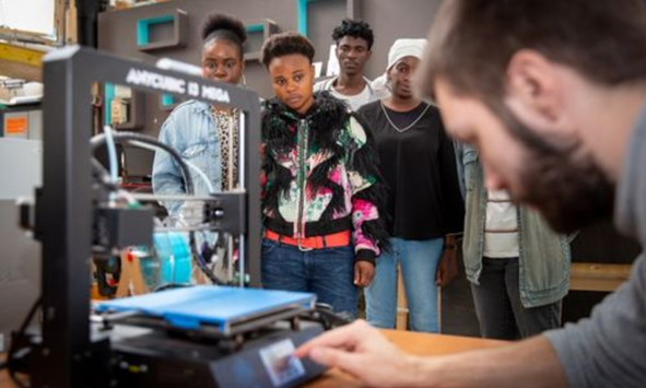 La Fondation Orange Tunisie lance son appel à projets « FabLabs Solidaires » pour l’année 2023.