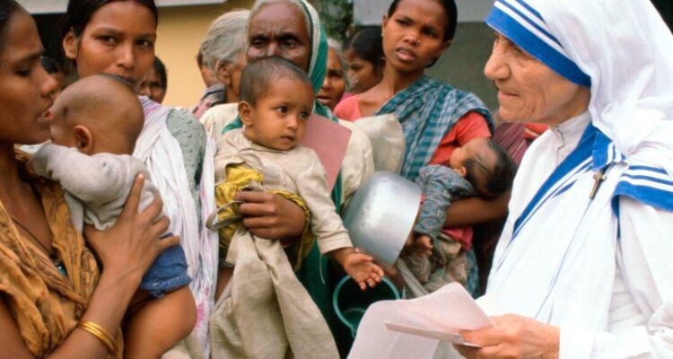 Mère Teresa, la petite soeur des pauvres.