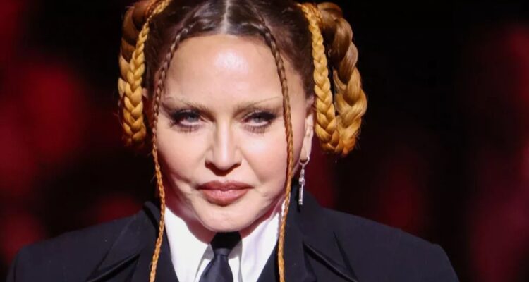 Madonna dénonce un monde qui refuse de célébrer les femmes de plus de 45 ans.