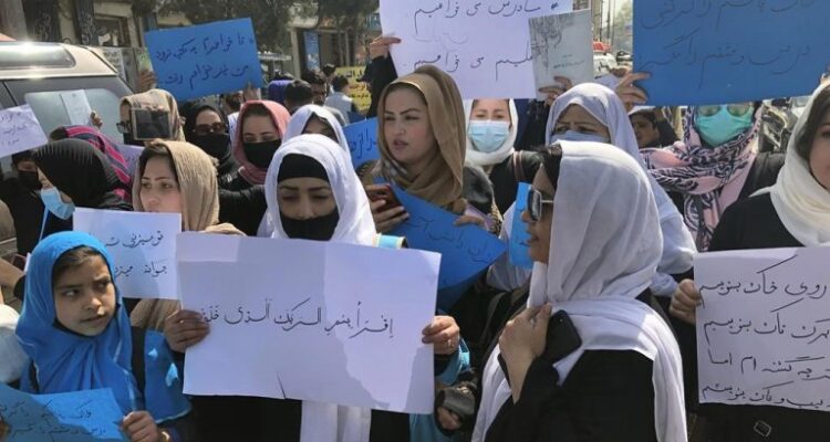 Crise en Afghanistan : les droits des femmes bafoués, l&rsquo;ONU envisage de se retirer.