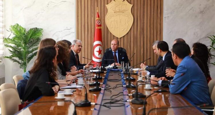 Création d&rsquo;un bureau de la jeunesse à travers la Méditerranée, sous le slogan « Pensons ensemble à la Méditerranée ».