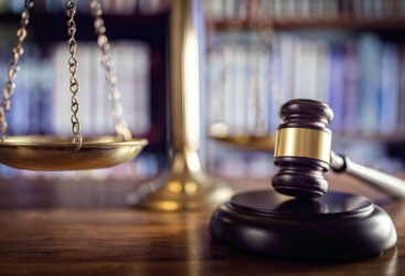 Le cardiologue de Tinder du Colorado accusé d&rsquo;agression sexuelle après avoir drogué et violé des femmes.