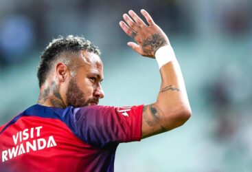 Neymar signe chez Al-Hilal en Arabie Saoudite pour 80 millions d&rsquo;euros : Nouvelle page dans sa carrière.