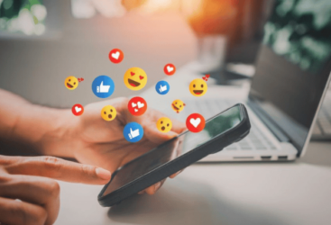 L&rsquo;importance du paraître sur Facebook et dans la vie réelle : Questionner son impact social.