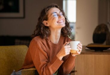 Le « Lucky Girl Syndrome » : Cultiver la Pensée Positive pour un Bien-Être Durable.