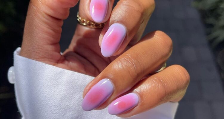Les Ombre Nails : Le Phénomène Manucure qui Enflamme les Réseaux Sociaux.