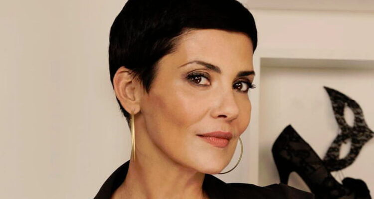 Cristina Cordula Dévoile un Tutoriel Maquillage Automnal sur Instagram.