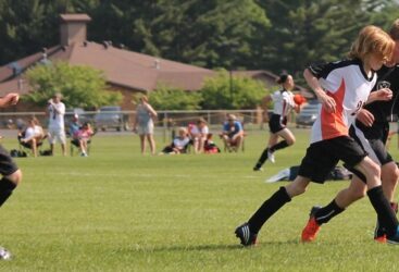 Les Sports d&rsquo;Équipe Boostent la Santé Mentale des Enfants et des adolescents, Selon une Étude Australienne.