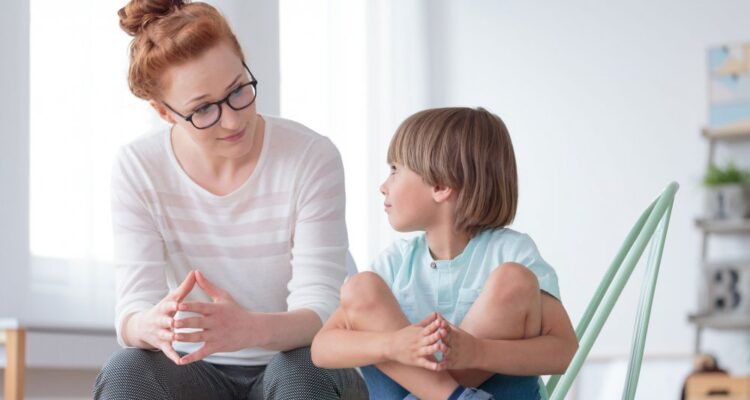 Façonner la personnalité des enfants : L&rsquo;équilibre délicat entre narcissisme et empathie.