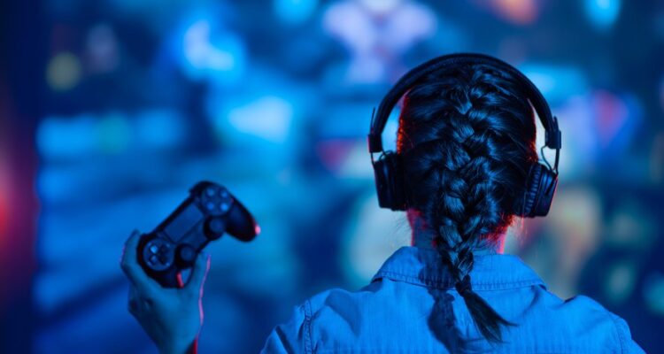 FIFA Franchit un Cap Historique : Mixité Hommes-Femmes dans le Mode Ultimate Team de EA Sports FC.