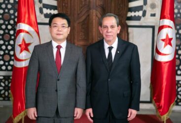 Le chef du gouvernement s’entretient avec le Président de Huawei Northern Africa region pour un renforcement de la coopération dans le domaine technologique.