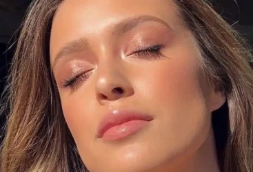 Teint glowy pour les peaux grasses : les secrets d’une peau lumineuse .