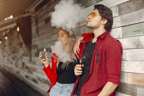 Dissuader la Génération Z de Vapoter : L&rsquo;Étonnante Stratégie Anti-Marketing qui Marche.