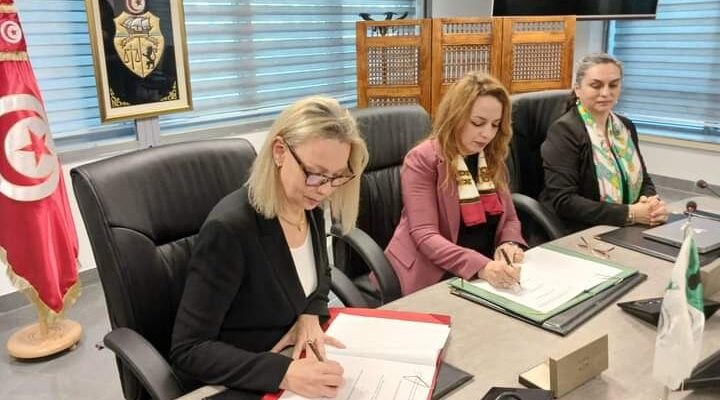 Signature d&rsquo;un accord de financement entre la Tunisie et la Banque africaine de développement.